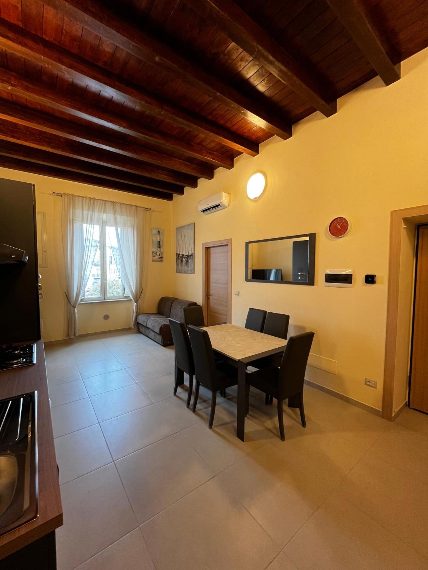 In Centro Rooms And Apartments Isola di Liri Exterior foto